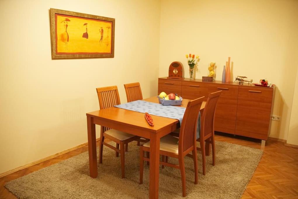 Alegra Apartment In Sofia Downtown Eksteriør billede