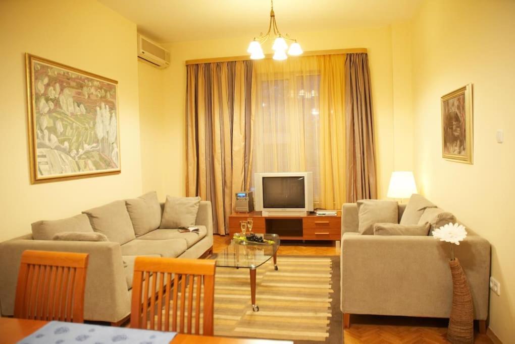 Alegra Apartment In Sofia Downtown Eksteriør billede