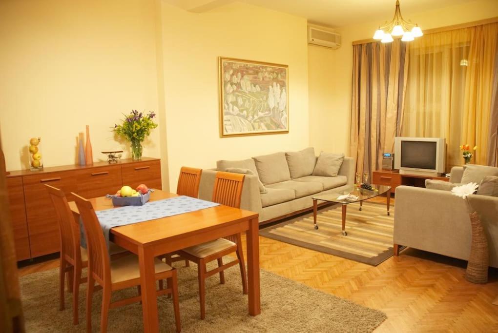 Alegra Apartment In Sofia Downtown Eksteriør billede